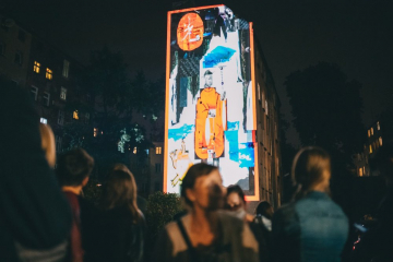 News We Wroc�awiu powstan� ruchome murale po�wi�cone Tadeuszowi R�ewiczowi