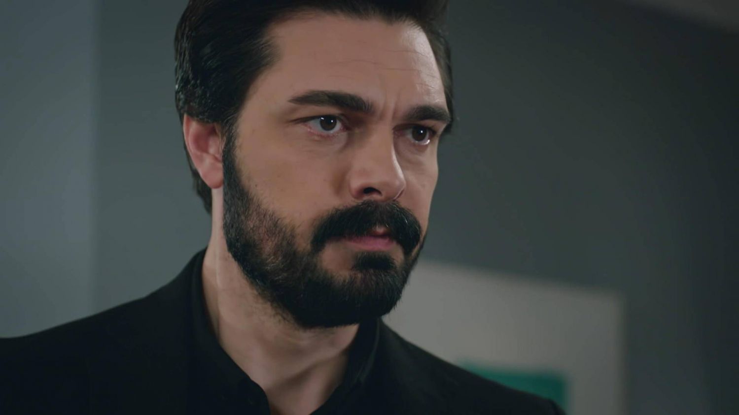 News Dziedzictwo odc. 548 i 549 streszczenie: Yaman prze�ywa zamach i �apie jednego z napastnik�w