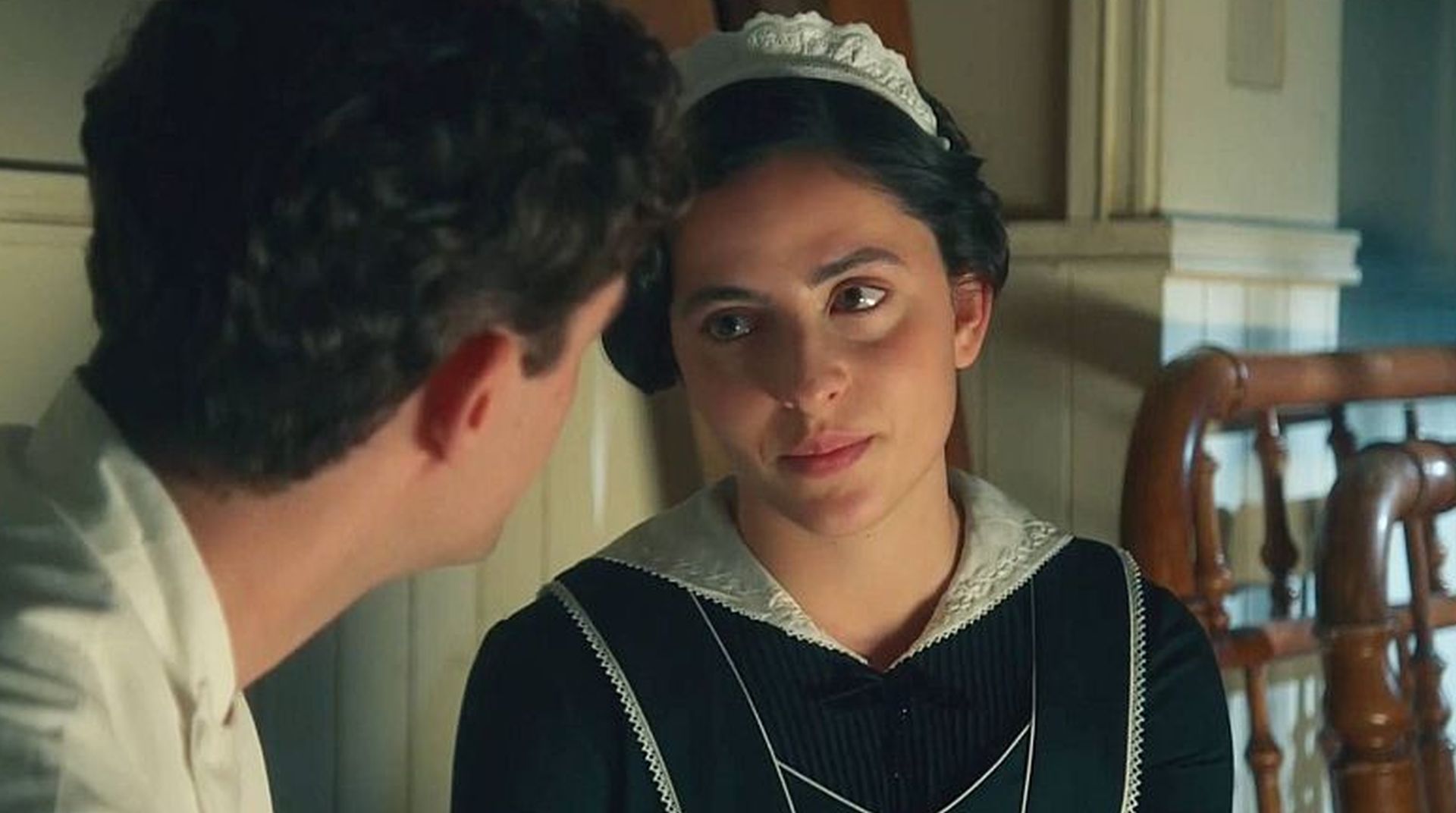 News La Promesa - pa�ac tajemnic - 328 odc. Vera opuszcza poddasze i udaje pokoj�wk�. Streszczenie 328 i 329 odc.