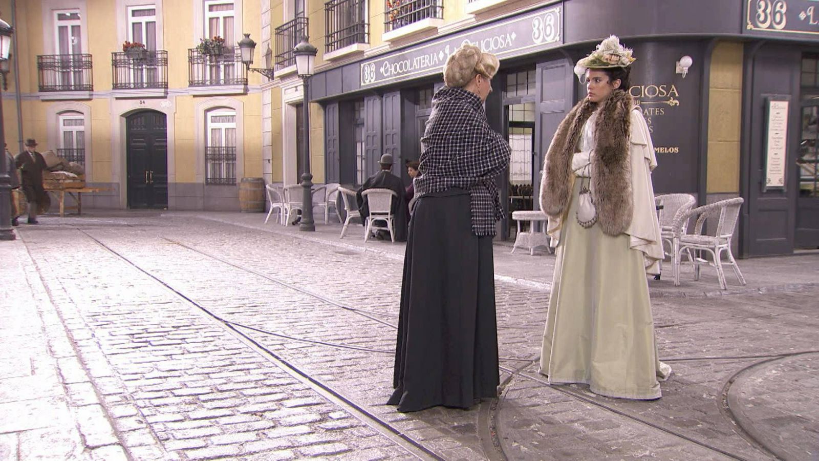 News Akacjowa 38 - 543 odc. Mauro odkrywa tajemnic� Fernanda, a Cayetana zmaga si� z koszmarami. Streszczenie 543 i 544 odc. 