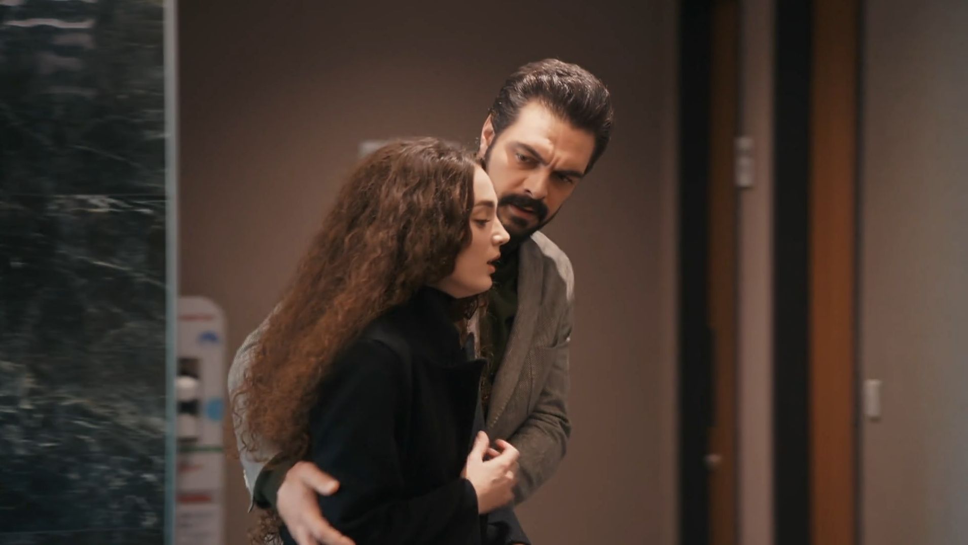 News Dziedzictwo odc. 675 i 676 streszczenie. Yaman i Nana uwi�zieni w windzie!!