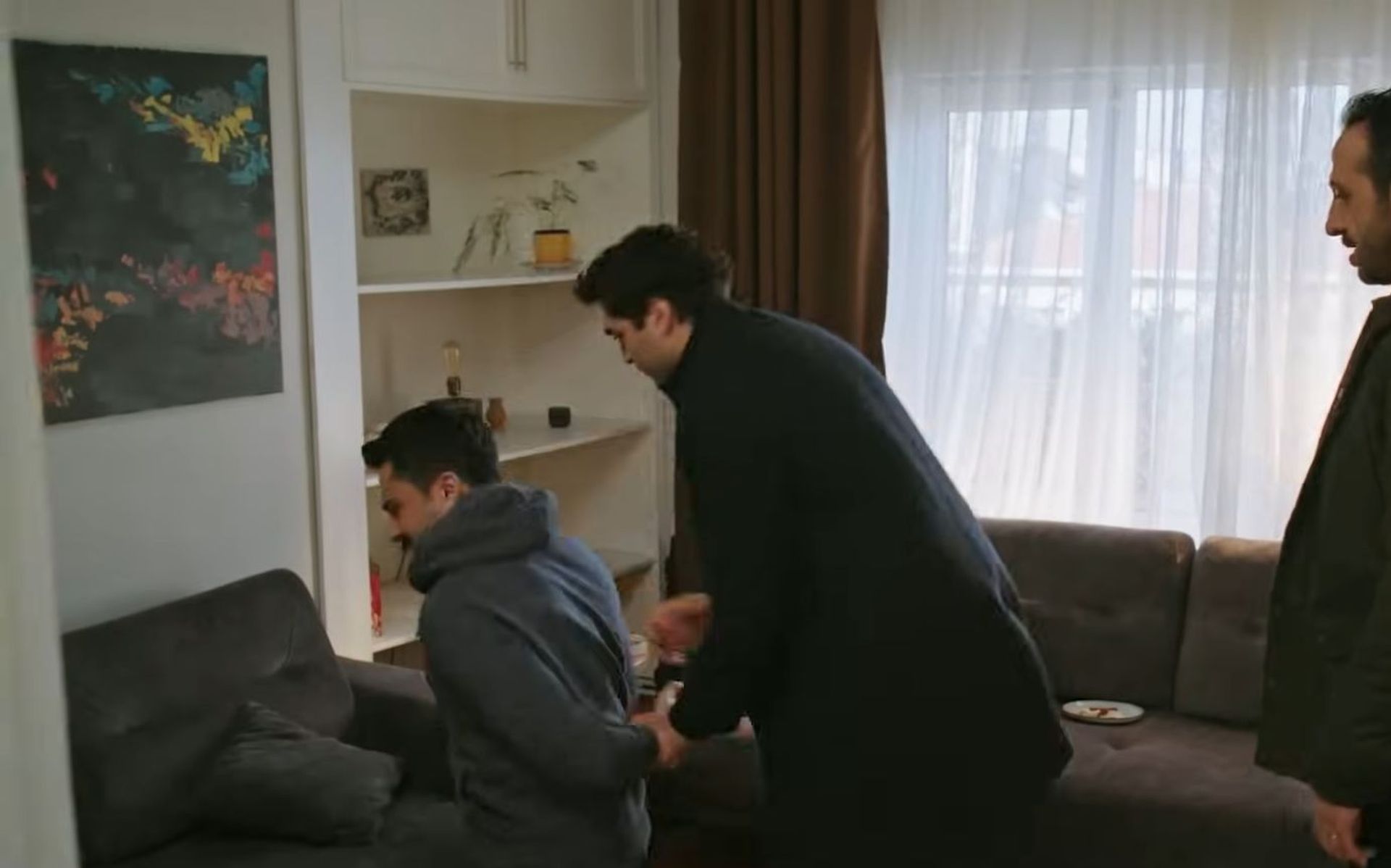 News Z�oty ch�opak odc. 290 i 291 streszczenie. Ferit odkrywa, �e Betul jest w ci��y z  Tayfunem! Halis daje mu pier�cie� agi