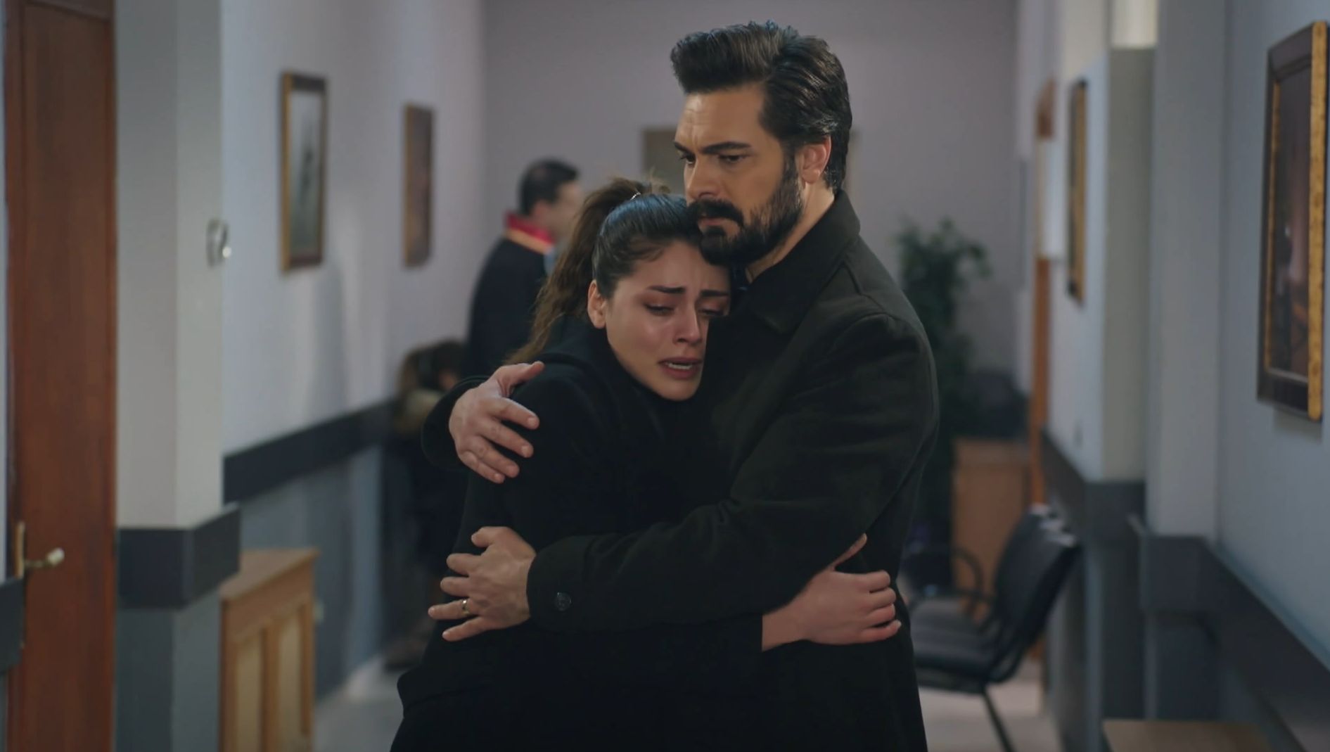 News Dziedzictwo odc. 518 i 519 streszczenie: Duygu walczy o �ycie, a Seher i Yaman otrzymuj� rozw�d!