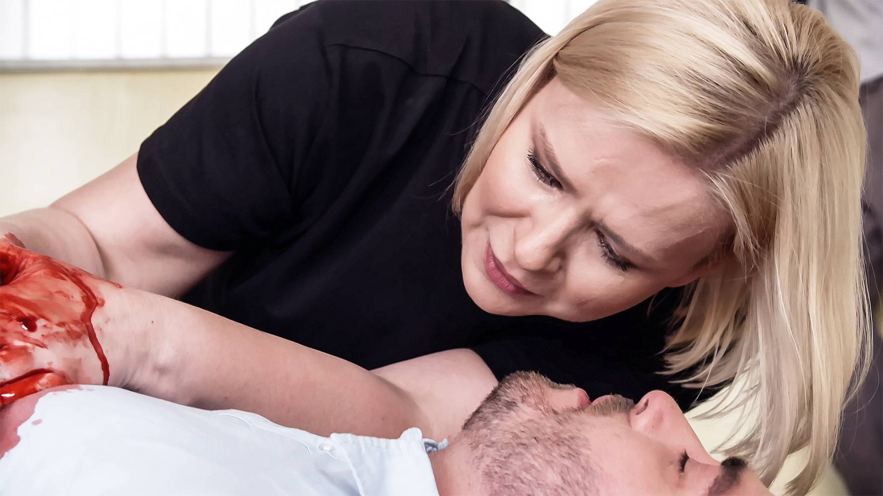 News Pierwsza mi�o�� - 3667 odc. Edyta jest ju� bezpieczna. Streszczenie 3667 i 3668 odcinka