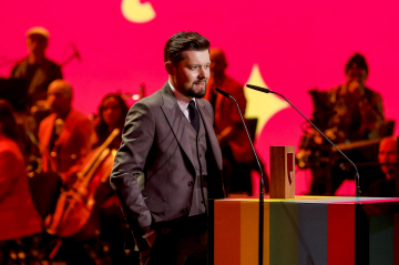 News Czy Remigiusz Mr�z m�g�by napisa� romans? „Zrobi� co�, czego jeszcze nigdy nie robi�em” 