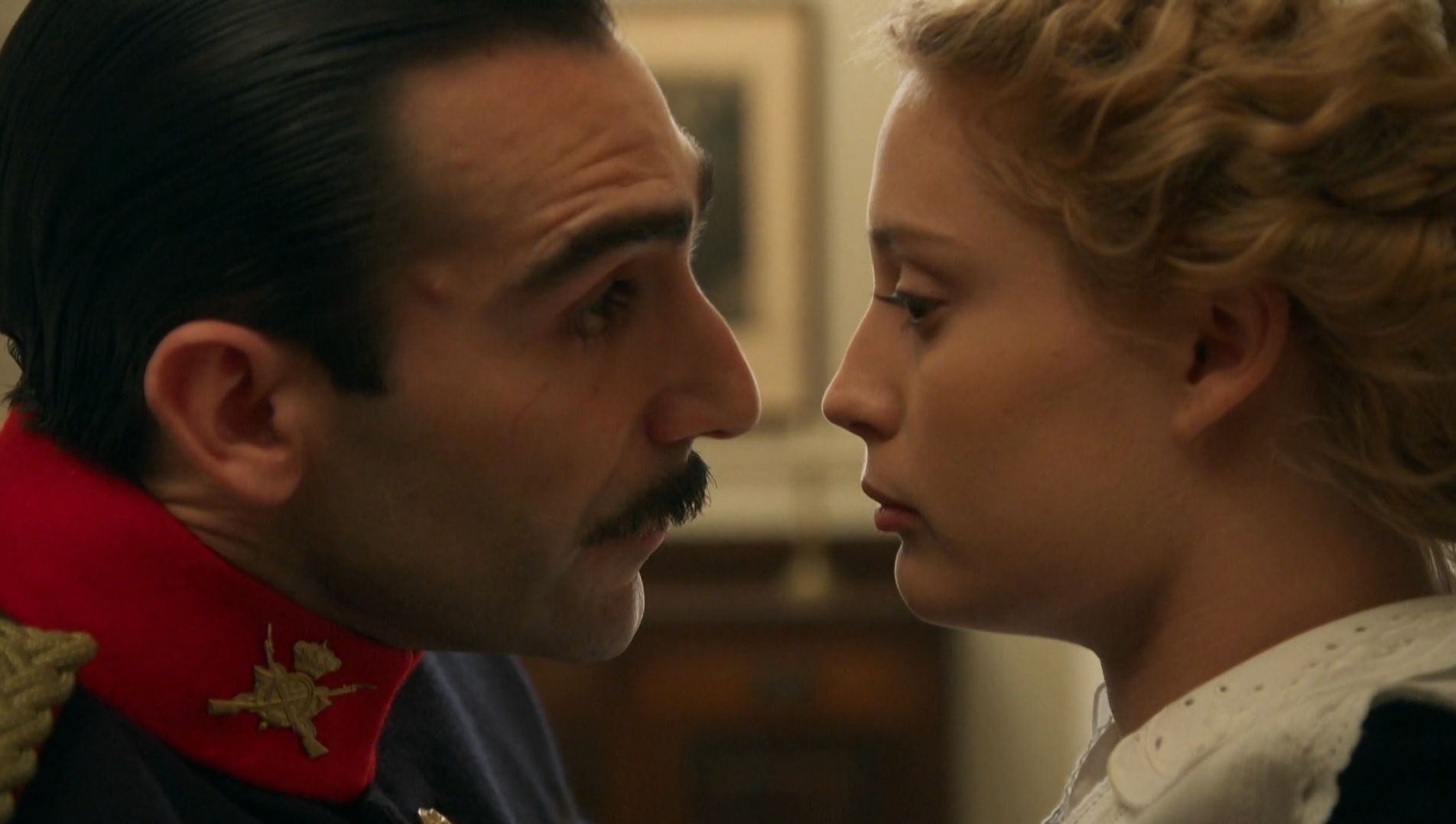 News La Promesa - pa�ac tajemnic - 162 odc. Jana zostaje napadni�ta, a Jimena udaje ci��owe dolegliwo�ci. Streszczenie 162 i 163 odc.