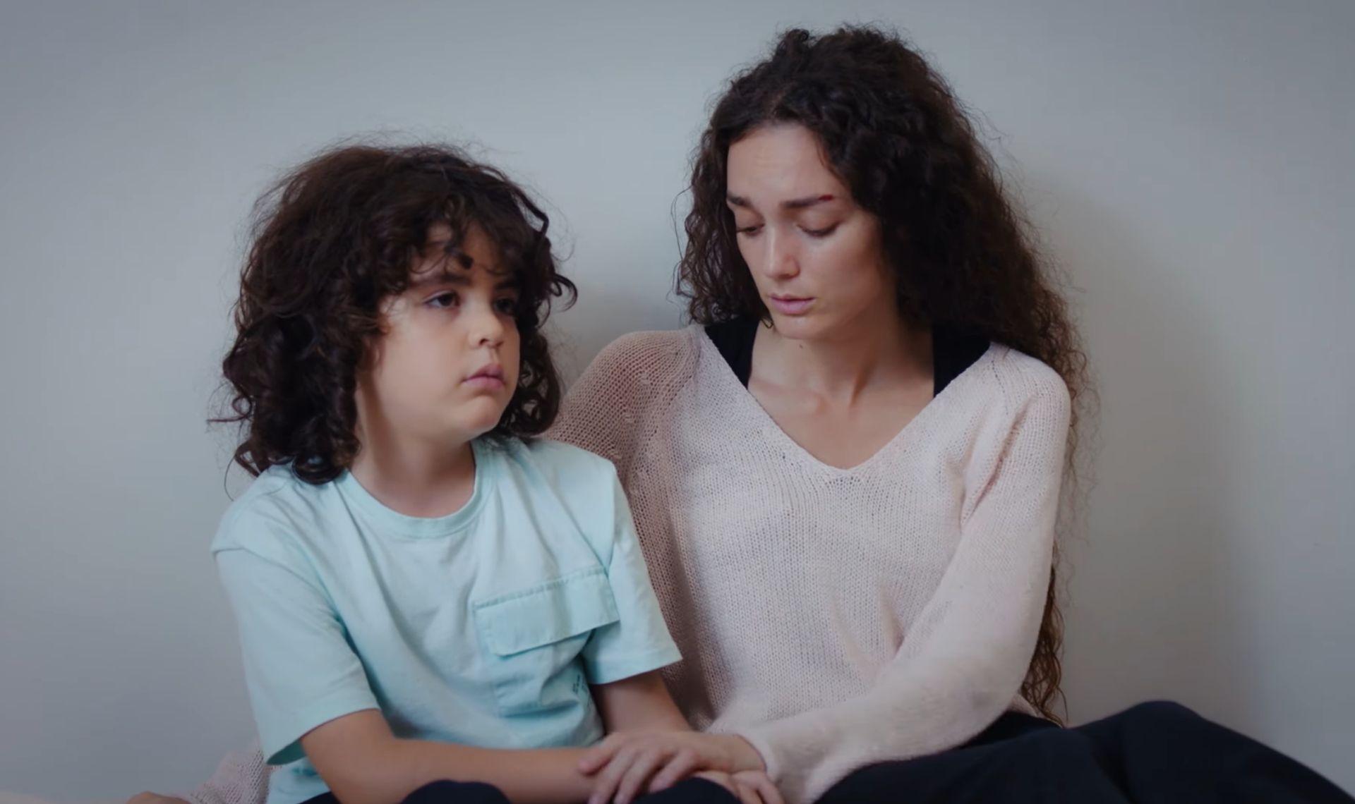 News Dziedzictwo odc. 856 i 857 streszczenie. Rodzina Poyraza dowiaduje si�, �e Nana nie jest matk� Yusufa. Prawda o Yamanie Kırımlı wychodzi na jaw