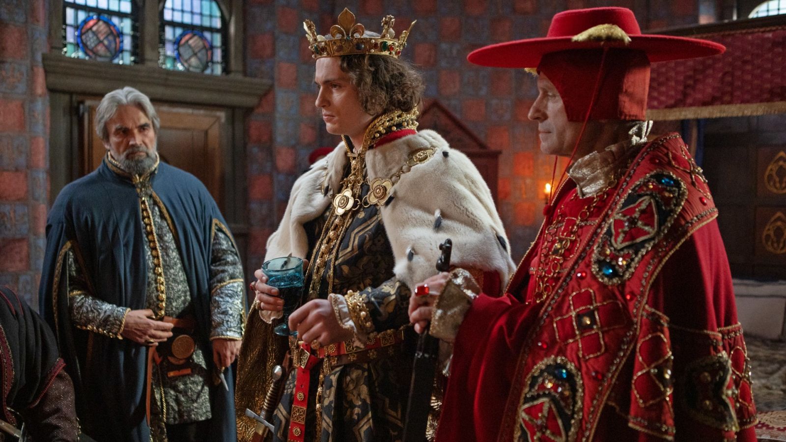 News Kr�lowie odc. 16 i 17 streszczenie: Jan Hi�cza i Andrzej T�czy�ski wyruszaj� na ratunek Oldze i Klarze! Co jeszcze si� wydarzy? 