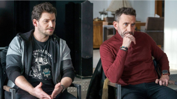 News Gliniarze: odc. 826 i 827: Zamo�ny bankier ginie od ciosu t�pym narz�dziem. Streszczenie odcink�w 