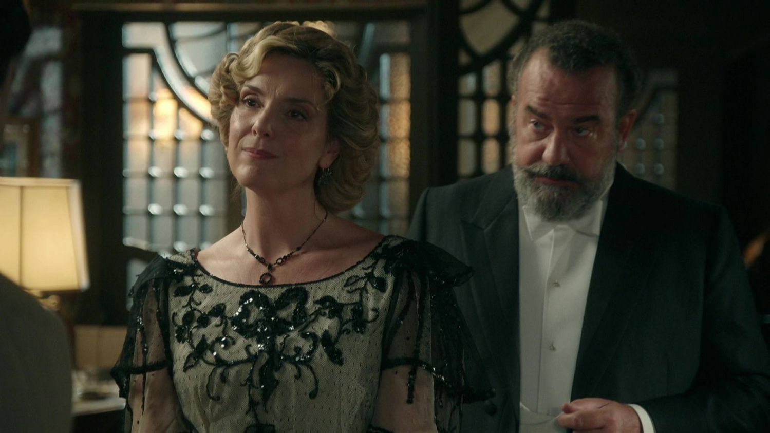 News La Promesa - paac tajemnic - 275 odc. Tajemnicza blondynka przetaczya noc z Manuelem. Margarita przekazuje Jimenie szokujc wiadomo! Streszczenie 275 i 276 odc.