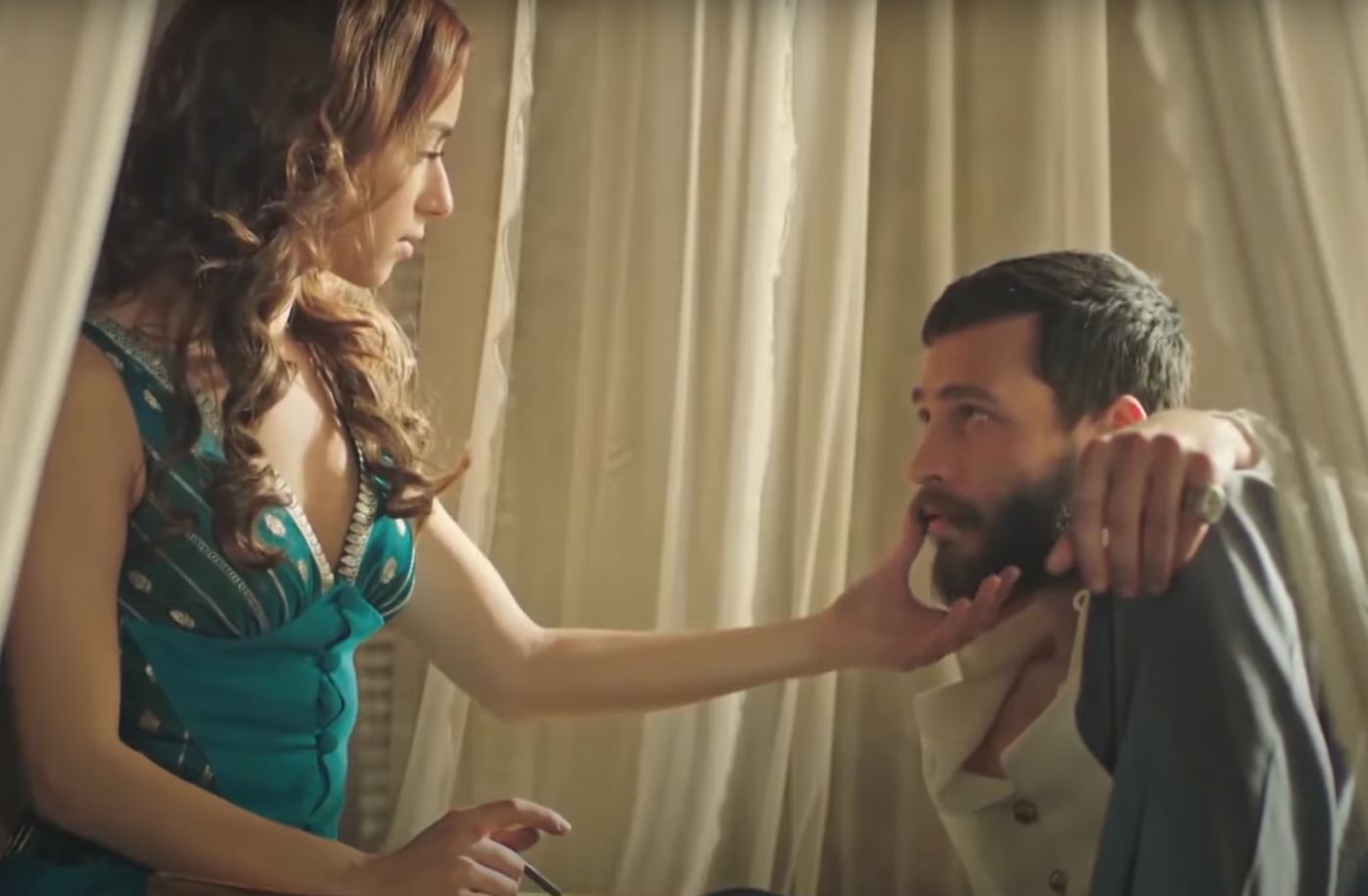 News Wspania�e stulecie: Su�tanka K�sem - 58 odc. Yasemin dodaje trucizn� do lek�w su�tana. Streszczenie 58 i 59 odcinka