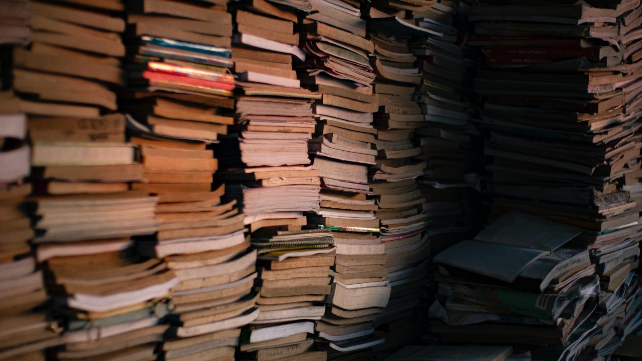 News Cenzura ksi��ek trwa. Sztuczna inteligencja usun�a z bibliotek ksi��ki Toni Morrison oraz Mayi Angelou