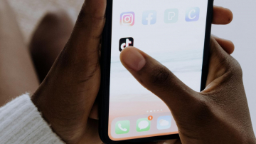 News Skandal na TikToku. Influencerka przyzna�a, �e recenzje pisa�o jej AI�