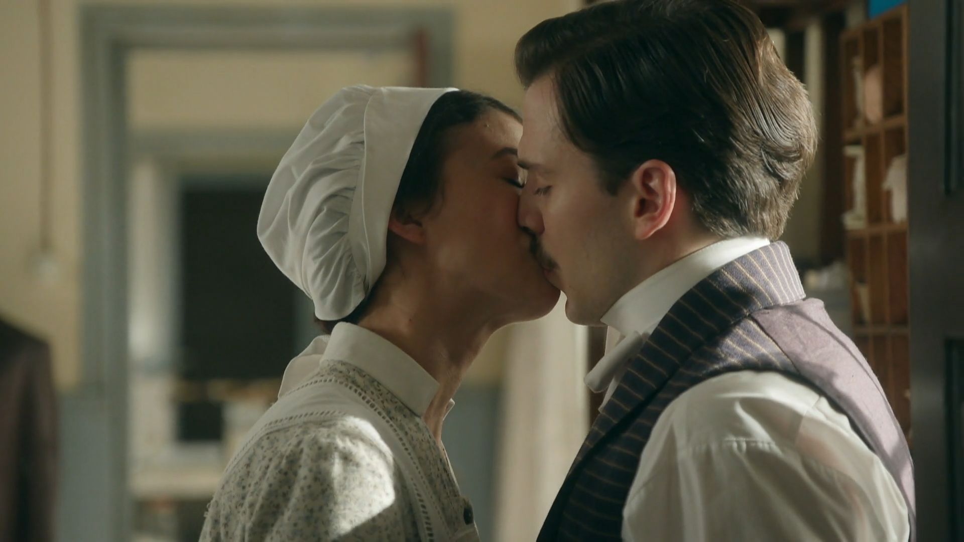 News La Promesa - paac tajemnic - 226 odc. Teresa cauje Feliciana, a jego reakcja j zaskakuje. Streszczenie 226 i 227 odc.