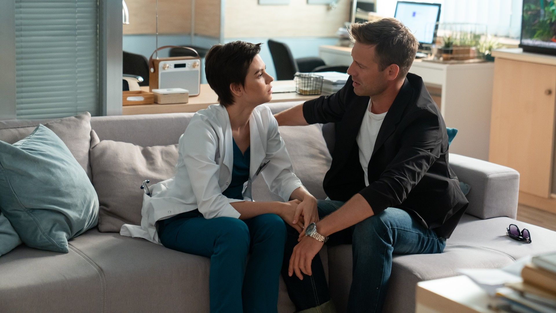 News Na dobre i na z�e - 902 i 903 odc. Mario wychodzi z wi�zienia i planuje �lub. Co si� wydarzy?