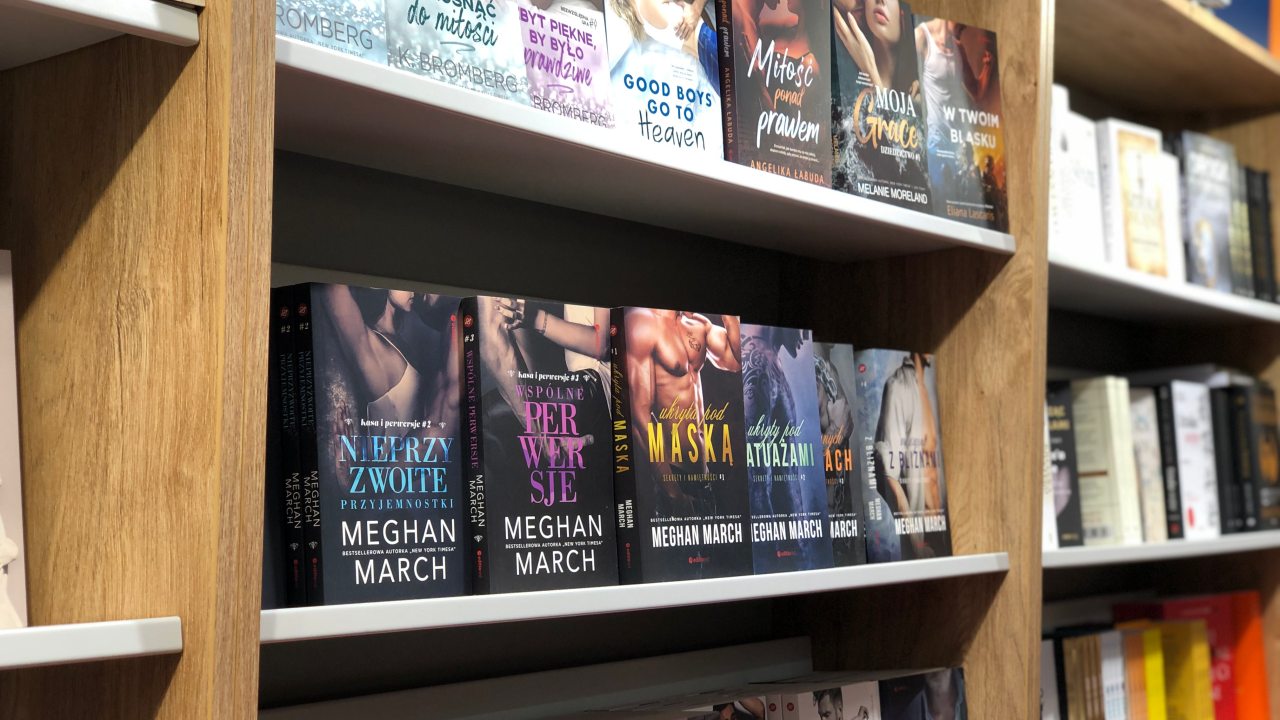 News  Najpopularniejsze ksi��ki grudnia 2023. Znamy bestsellery ksi�gar� ko�ca roku