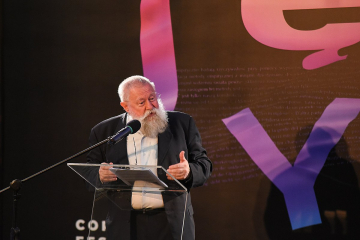 News Jerzy Bralczyk b�dzie mia� sw�j w�asny program w TVP? Ju� nie YouTube