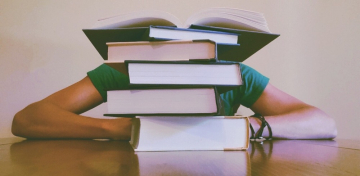 News Biblioteka na k�kach dostarcza uczniom ksi��ki