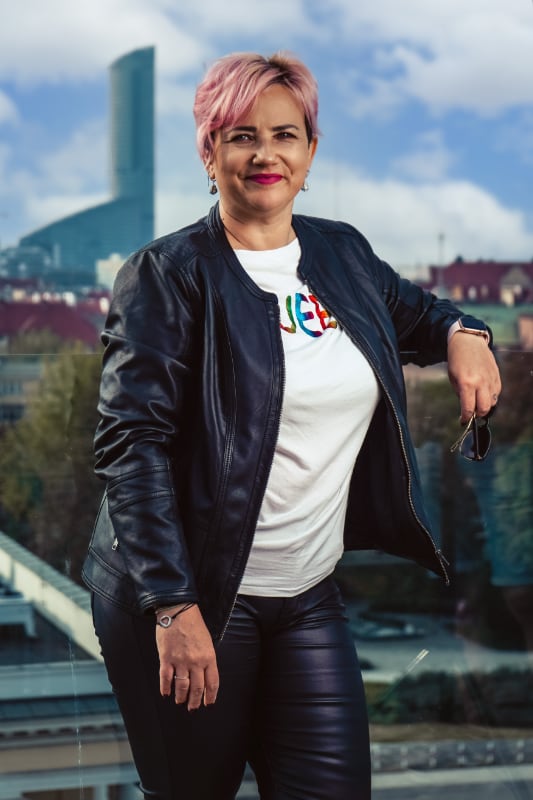 Okadka publicystyki - W prawdziwym yciu mafia ma niewiele wsplnego z romantyzmem. Wywiad z Agnieszk Lingas-oniewsk