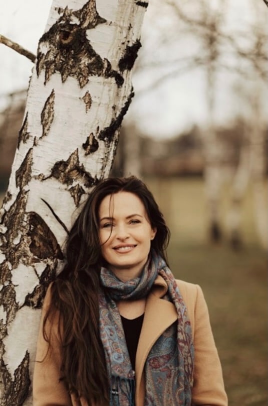 Publicystyka - Silna mimo saboci. Wywiad z Eliz Bahr