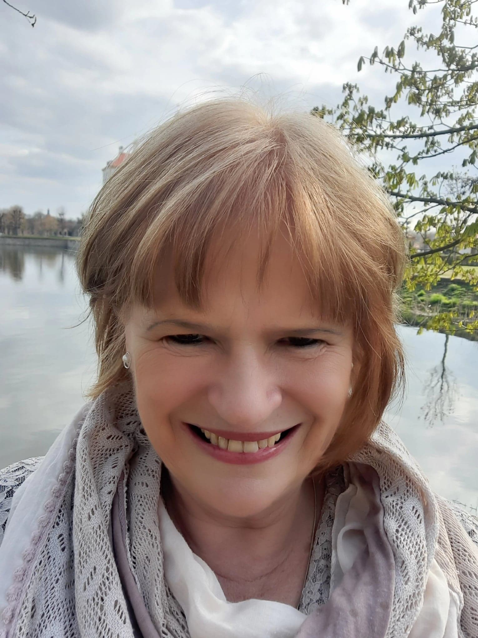 Okadka publicystyki - Emocje i uczucia dodaj yciu barw. Wywiad z Jolant Kosowsk