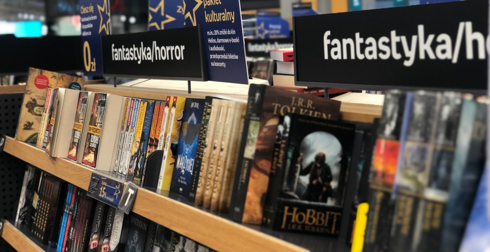 Okadka publicystyki - mier, seks i wielotomowa seria. Czy istnieje przepis na bestseller?