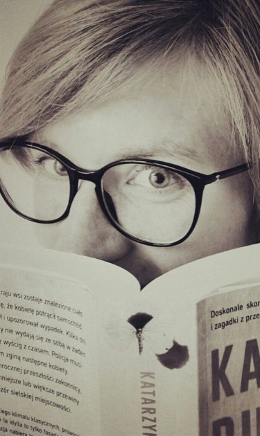 Okładka publicystyki dla Dzisiaj Agatha Christie pisałaby skandynawskie kryminały. Rozmowa z Katarzyną Puzyńską z kategorii Brak kategorii