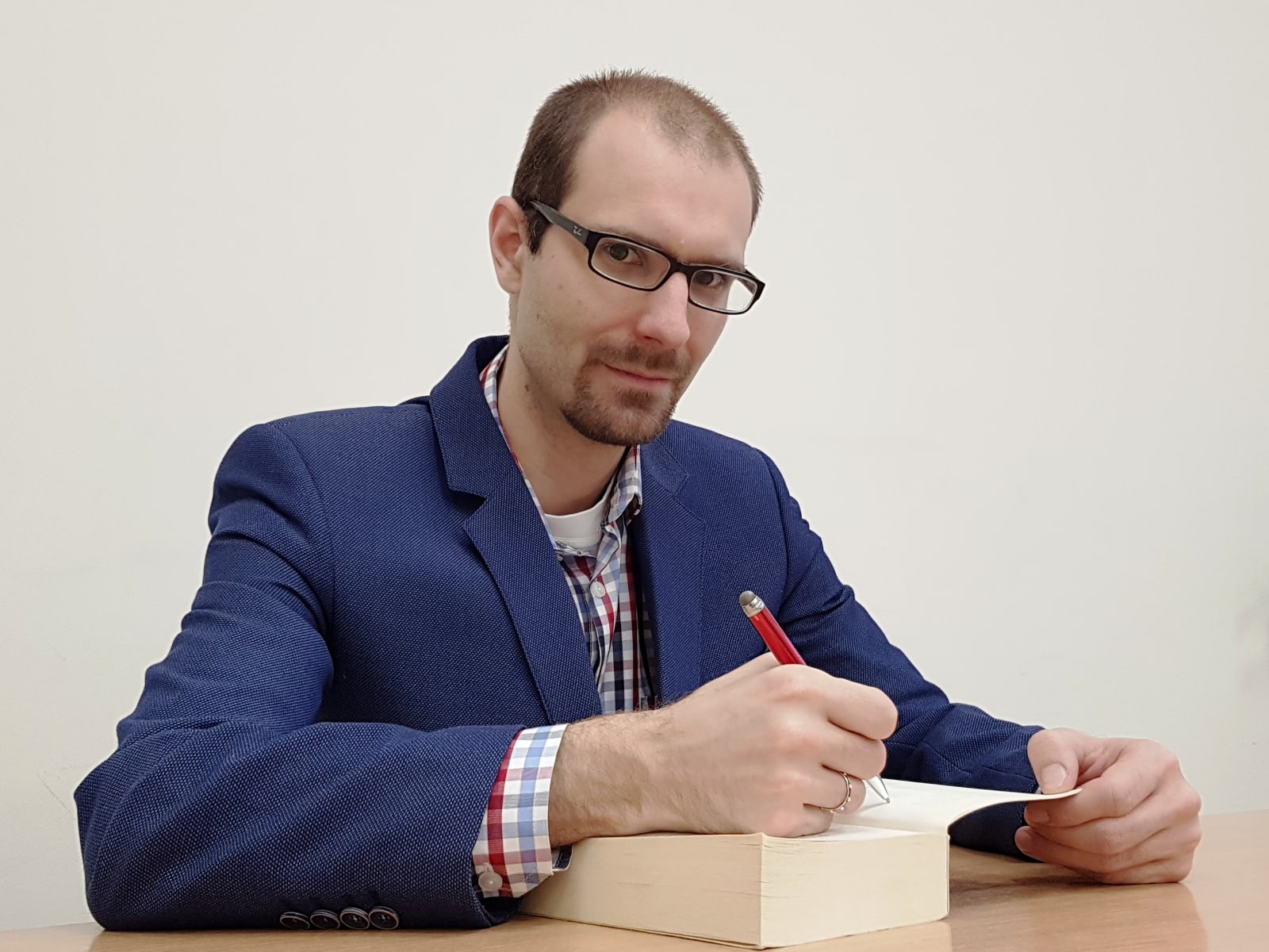 Publicystyka - Zbrodnia ma dwie strony. Wywiad z Adamem Widerskim
