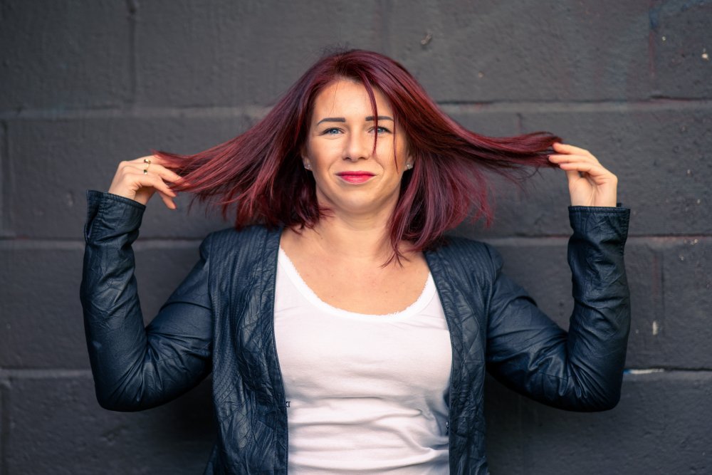 Okadka publicystyki - Dla bliskich jestemy zdolni do powice. Wywiad z Sandr Robins