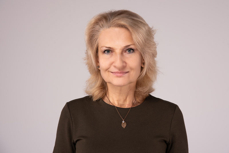 Okadka publicystyki - - Nigdy nie jest za pno na to, co dla nas dobre. Wywiad z Joann Pogorzelsk