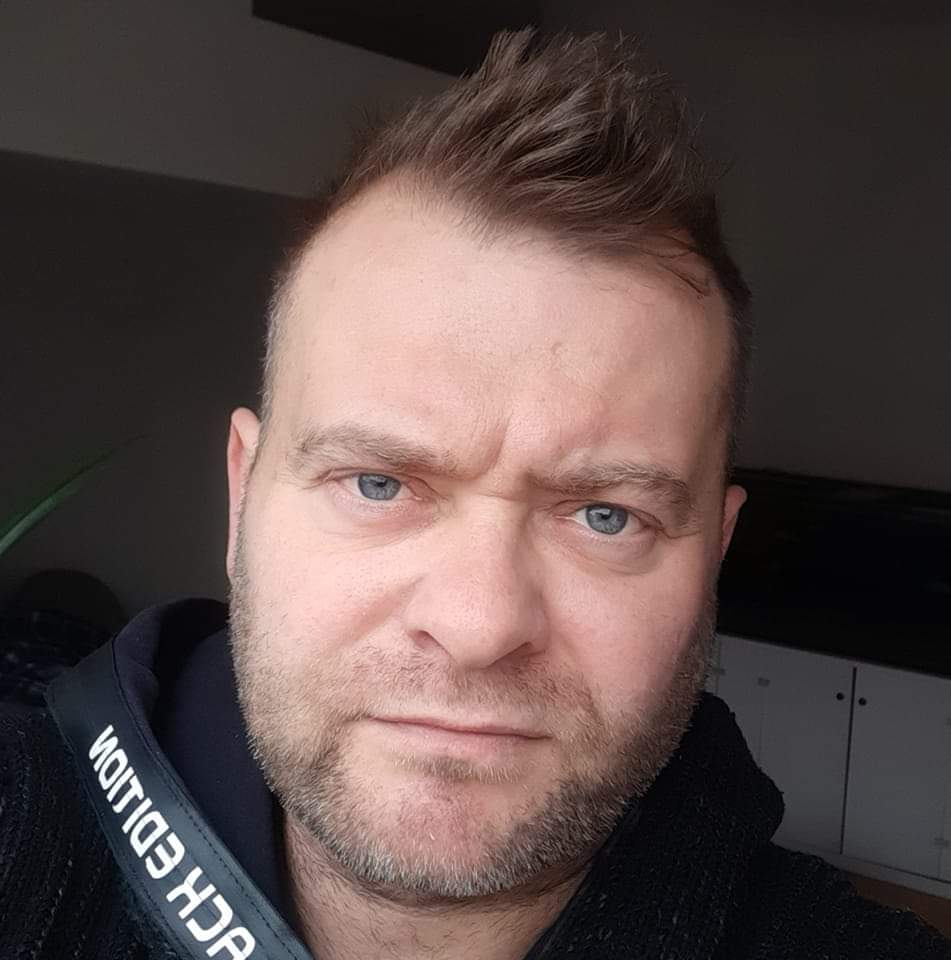 Publicystyka - W sytuacji kryzysowej jestemy oprawcami. Wywiad z Robertem Wysokiskim