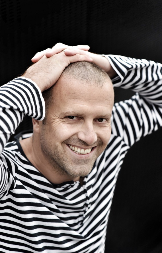 Okadka publicystyki - Nauczyem si zabija ludzi. Wywiad z Bernardem Aichnerem