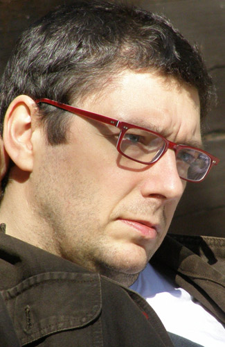 Okadka publicystyki - Fantastyka troch wyrasta sama z siebie. Wywiad z Tomaszem Koodziejczakiem