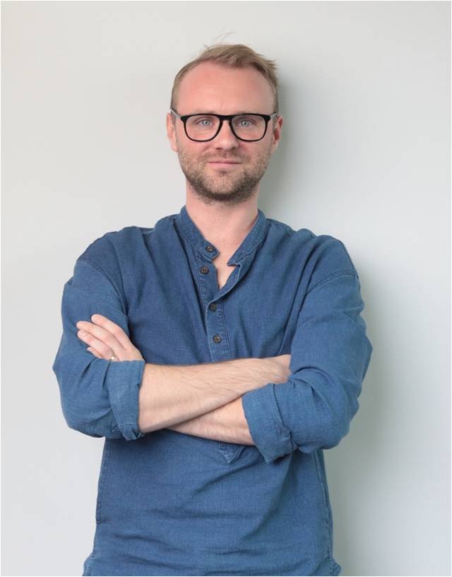 Okadka publicystyki - Nie ma jednej mioci. Wywiad z Kacprem Sulowskim