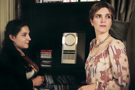 Okadka publicystyki - Popatrz na mnie. Nieco gorzka i ironiczna komedia romantyczna 