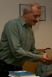 Okadka publicystyki - Przekroczy Horyzonty Wyobrani