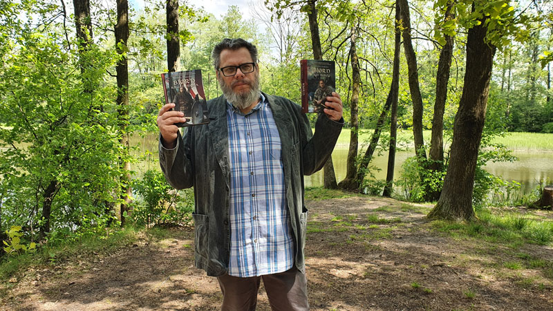 Okadka publicystyki - Byoby zabawnie dowiedzie si, e nasz kraj zaoy jaki wojowniczy jarl... Wywiad z Pawem Waku