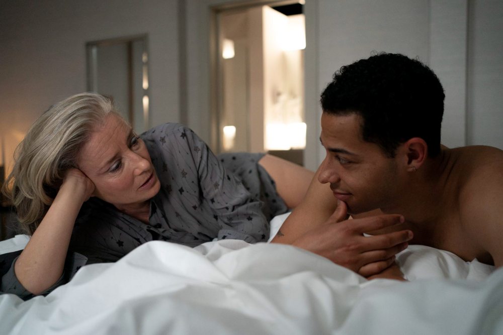 Okadka publicystyki - Wielkie wyzwanie na O. Recenzja filmu „Powodzenia, Leo Grande”