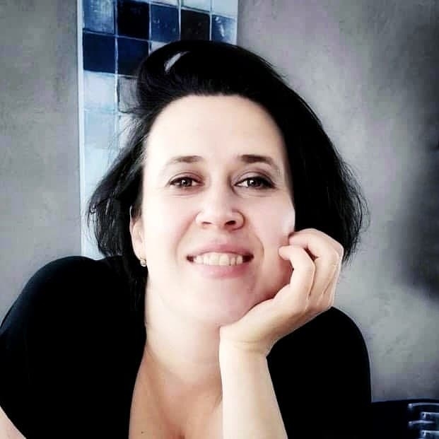 Okadka publicystyki dla Potrzebujemy wiary w ludzi nie tylko w wita. Wywiad z Agat Suchock z kategorii Wywiad