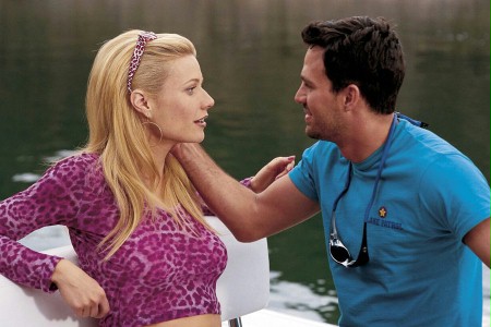 Okadka publicystyki - Szkoa Stewardess. Kiczowata historia o spenianiu 