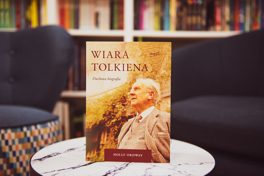 Okadka publicystyki - Wojna i wiara. Duchowa biografia Tolkiena
