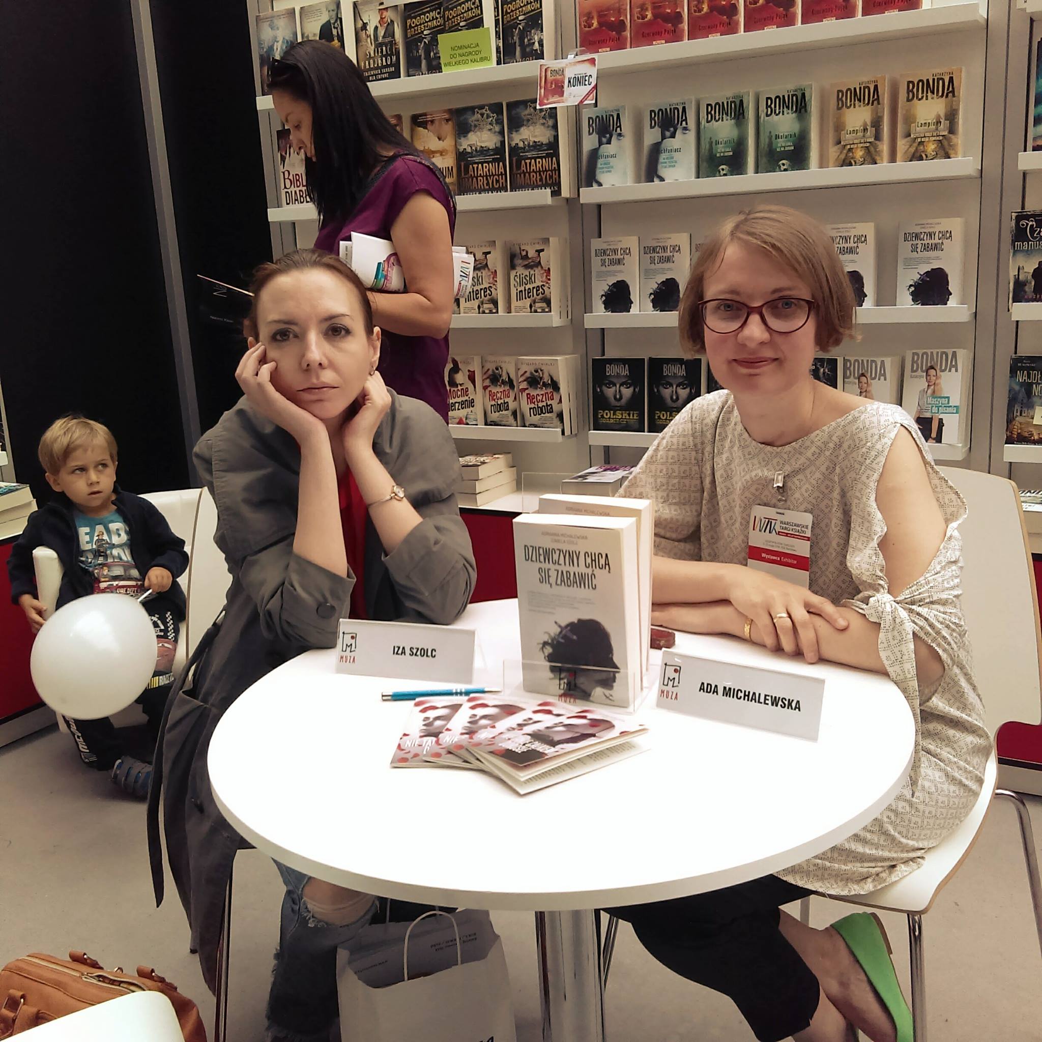 Okadka publicystyki - Modo jest zawsze taka sama. Wywiad z Adriann Michalewsk i Izabel Szolc