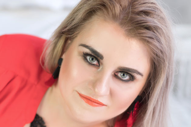 Okadka publicystyki - Dojrzaam do tego, by pisa odwaniejsze teksty. Wywiad z Ann Dbrowsk