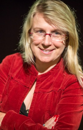 Okadka publicystyki - - Nie wierz w nic poza cik prac. Wywiad z Magorzat Karolin Piekarsk