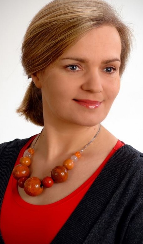 Okadka publicystyki - Przygldam si wiatu wnikliwie. Wywiad z Dorot Ponisk