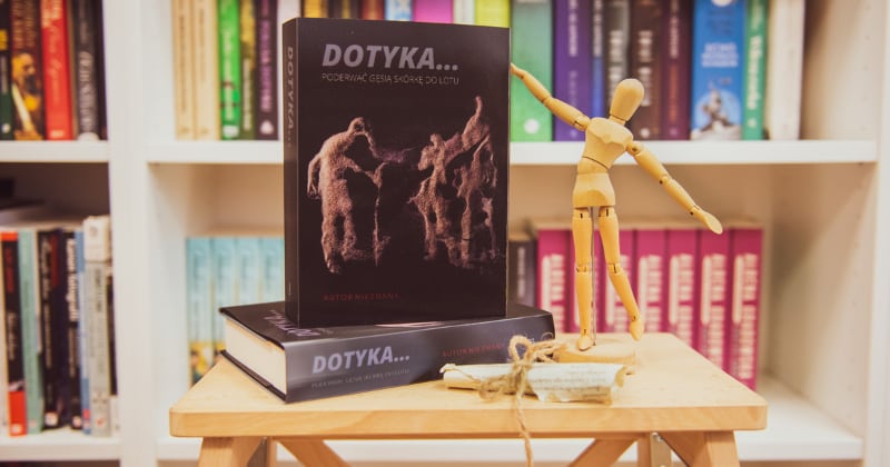 Okadka publicystyki - Oda do staroci. Wywiad z Autorem Nieznanym.