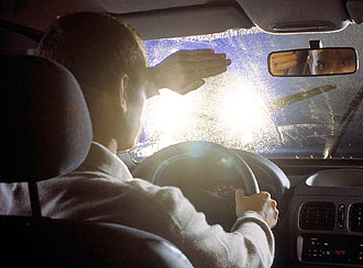 Okadka publicystyki - Z tej jasnoci szlag mnie trafia...