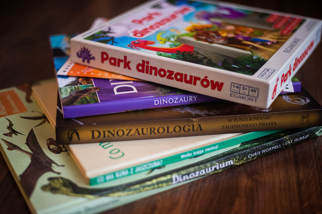 Okadka publicystyki - 5 ksiek o dinozaurach dla maych czytelnikw