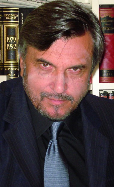 Okadka publicystyki - yj swoim bohaterem. Wywiad z Pino Farinottim