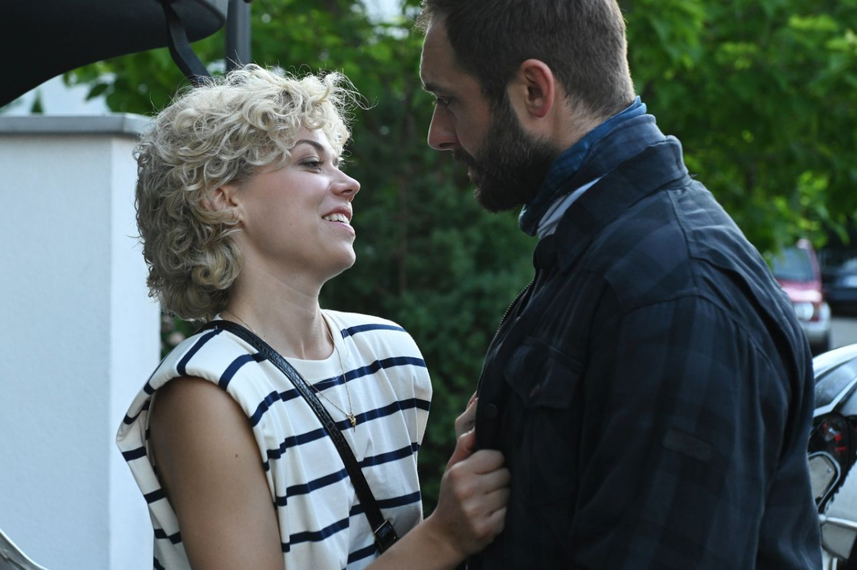 Kadr z serialu Grzechy sąsiadów. Emisja w Polsat Go